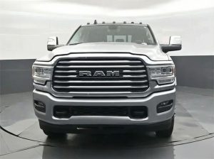 2023 Ram 3500 Laramie Longhorn — thumbnail 3