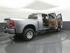 2023 Ram 3500 Laramie Longhorn — thumbnail 30