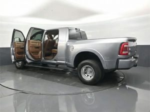 2023 Ram 3500 Laramie Longhorn — thumbnail 31