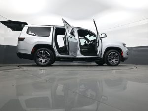 2022 Jeep Wagoneer Series III — thumbnail 28