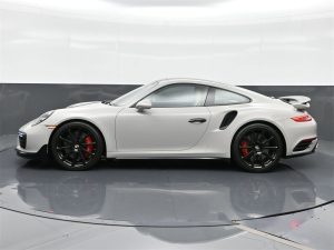2019 Porsche 911 Turbo — thumbnail 4