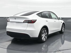 2023 Tesla Model Y Long Range — thumbnail 5