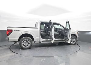 2024 Ford F-150 XLT 4WD SuperCrew 5.5 Box — thumbnail 46
