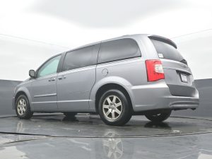 2013 Chrysler Town & Country Touring — thumbnail 41
