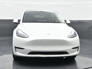 2023 Tesla Model Y Long Range — thumbnail 6