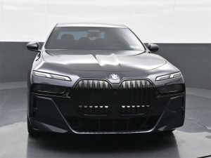 2023 BMW 7 Series 740i — thumbnail 5