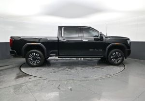 2024 GMC Sierra 2500 HD Denali Ultimate Crew Cab — thumbnail 4