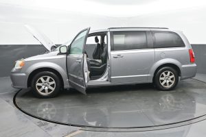 2013 Chrysler Town & Country Touring — thumbnail 45