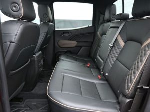 2023 GMC Canyon Denali — thumbnail 9