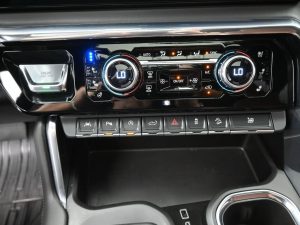 2024 GMC Sierra 1500 Denali Ultimate Crew Cab — thumbnail 12