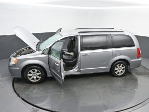 2013 Chrysler Town & Country Touring — thumbnail 51
