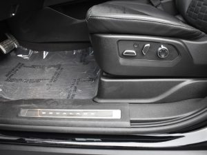 2024 Cadillac Escalade V-Series — thumbnail 10