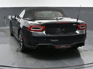 2018 Fiat 124 Spider Abarth — thumbnail 4