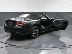 2018 Fiat 124 Spider Abarth — thumbnail 23