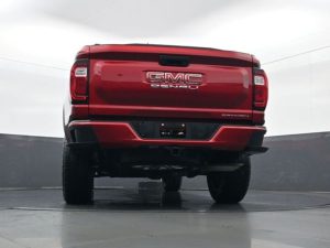 2023 GMC Canyon Denali — thumbnail 24