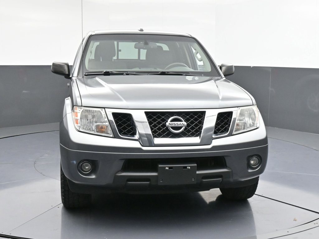 2017 Nissan Frontier SV V6 — photo 1