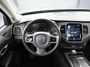 2020 Volvo XC90 — thumbnail 18