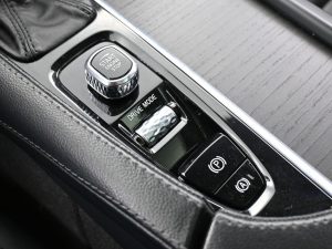 2020 Volvo XC90 — thumbnail 21