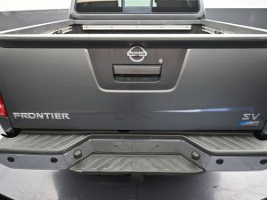 2017 Nissan Frontier SV V6 — thumbnail 8
