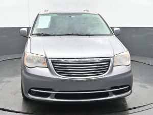 2013 Chrysler Town & Country Touring — thumbnail 8