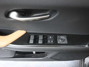 2024 Lexus UX 250h Premium AWD — thumbnail 17