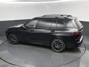 2024 BMW X7 M60i — thumbnail 5