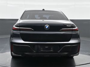 2023 BMW 7 Series 740i — thumbnail 6