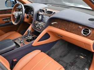 2021 Bentley Bentayga V8 — thumbnail 14