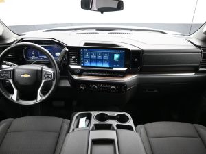 2024 Chevrolet Silverado 1500 LT — thumbnail 11