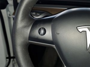 2023 Tesla Model Y Long Range — thumbnail 21