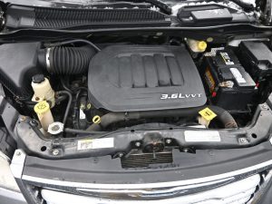 2013 Chrysler Town & Country Touring — thumbnail 21