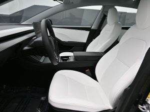 2025 Tesla Model 3 Long Range — thumbnail 8