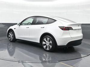 2023 Tesla Model Y Long Range — thumbnail 2