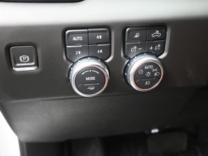 2024 GMC Sierra 1500 Denali Ultimate Crew Cab — thumbnail 21