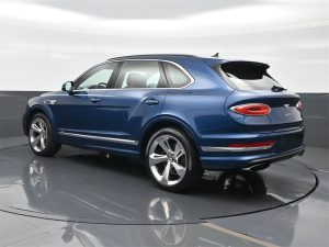 2021 Bentley Bentayga V8 — thumbnail 2