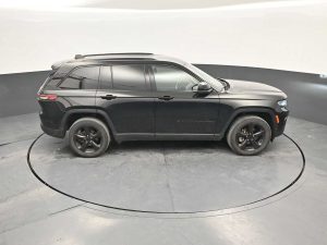 2023 Jeep Grand Cherokee Limited — thumbnail 35