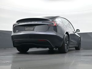 2025 Tesla Model 3 Long Range — thumbnail 27