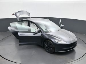 2025 Tesla Model 3 Long Range — thumbnail 31