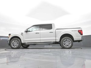 2024 Ford F-150 XLT 4WD SuperCrew 5.5 Box — thumbnail 39
