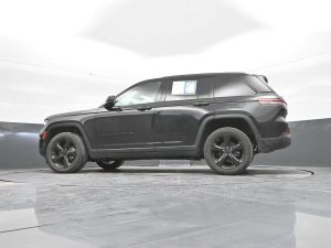 2023 Jeep Grand Cherokee Limited — thumbnail 39