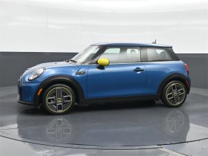 2023 MINI Cooper Base — thumbnail 4