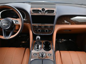 2021 Bentley Bentayga V8 — thumbnail 9